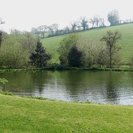 Greenswood Cottage - Cosy Cottage, Rural Location, Beautiful Landscaped Gardens With Pond And Lake Dartmouth Exterior photo
