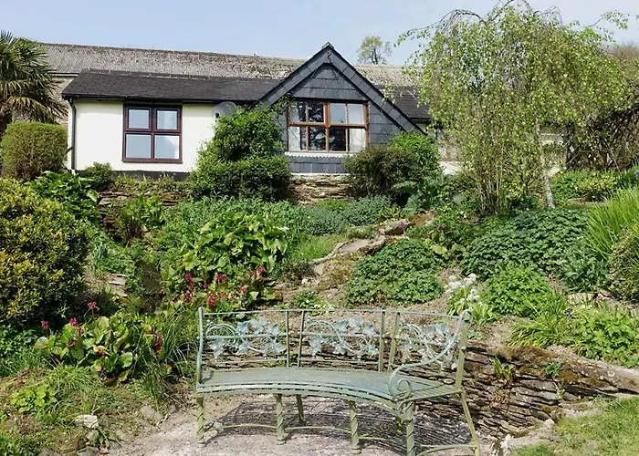Greenswood Cottage - Cosy Cottage, Rural Location, Beautiful Landscaped Gardens With Pond And Lake