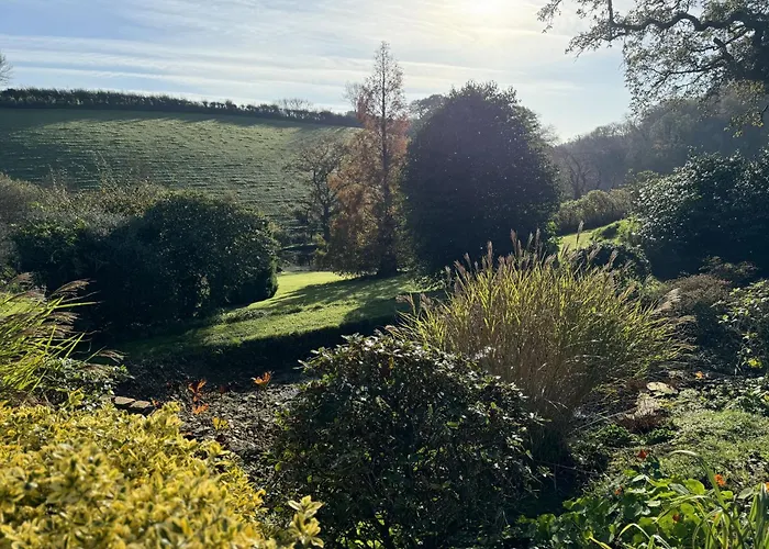 Greenswood Cottage - Cosy Cottage, Rural Location, Beautiful Landscaped Gardens With Pond And Lake