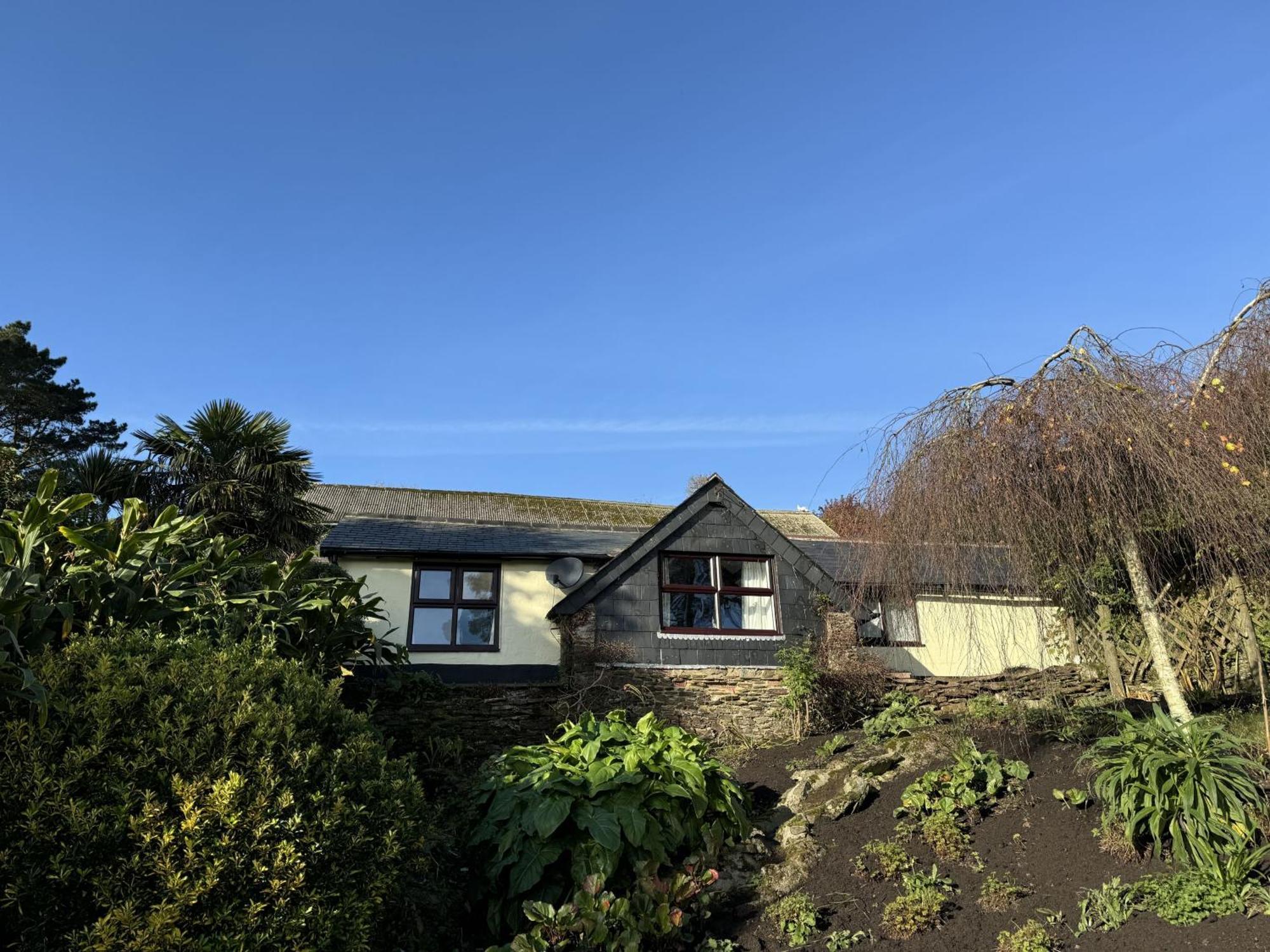 Greenswood - Cosy Cottage, Rural Location, Beautiful Landscaped Gardens With Pond And Holiday home Dartmouth