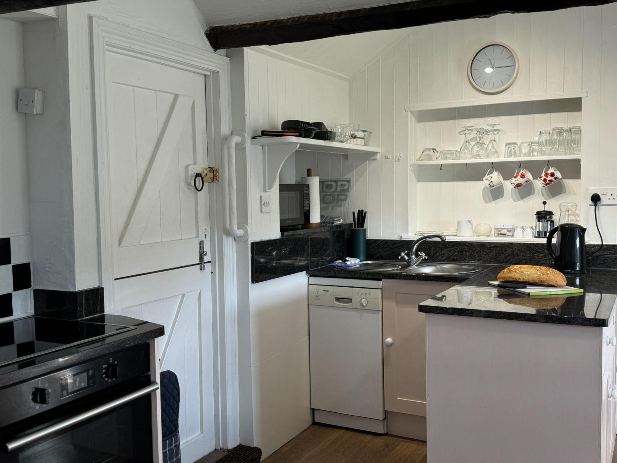 Greenswood - Cosy Cottage, Rural Location, Beautiful Landscaped Gardens With Pond And * Dartmouth