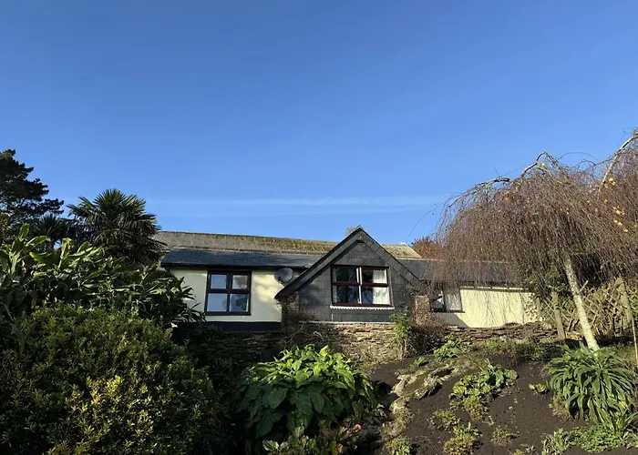Greenswood Cottage - Cosy Cottage, Rural Location, Beautiful Landscaped Gardens With Pond And Lake